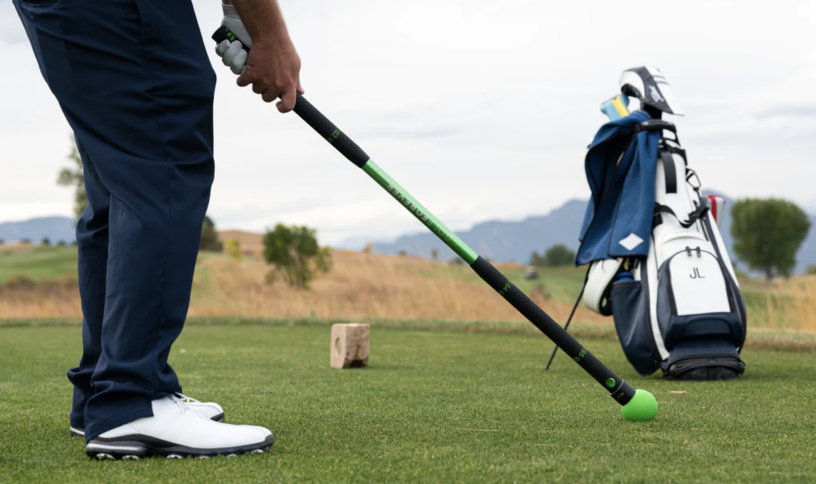 Les meilleurs accessoires pour l'entrainement au swing de golf et au  putting